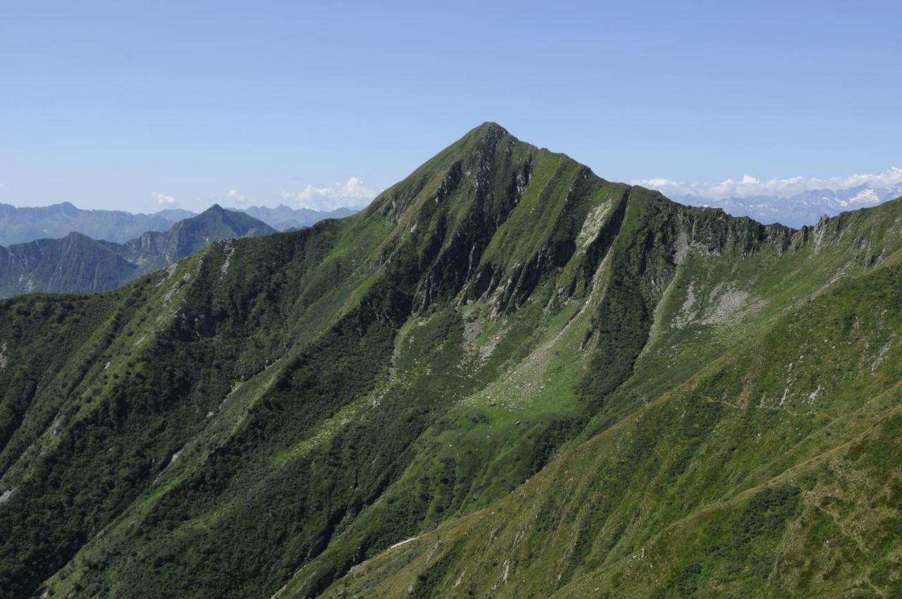 Rifugio Parpinasca Vandrarhem Trontano Exteriör bild