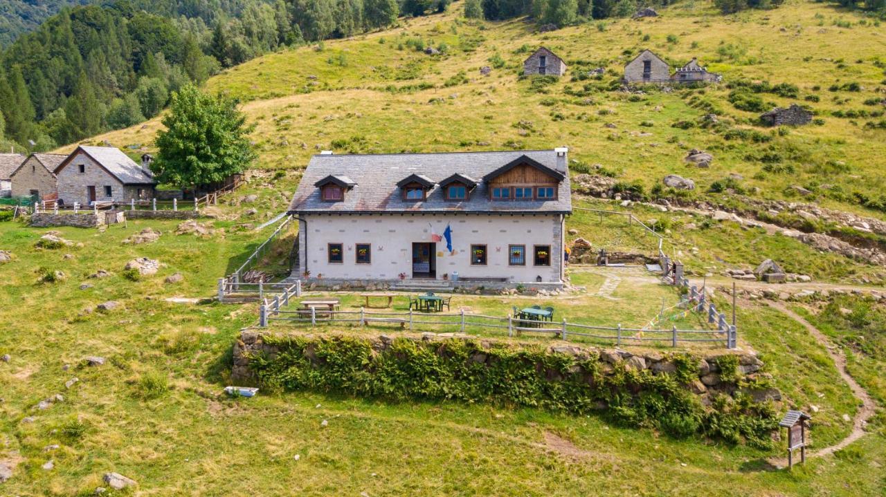 Rifugio Parpinasca Vandrarhem Trontano Exteriör bild